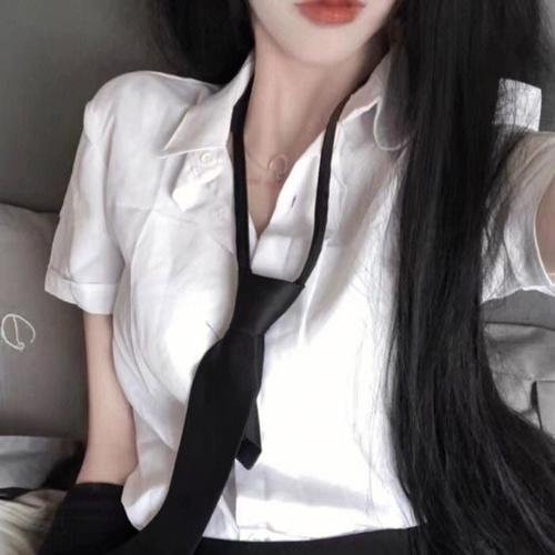 八彩林亚珍